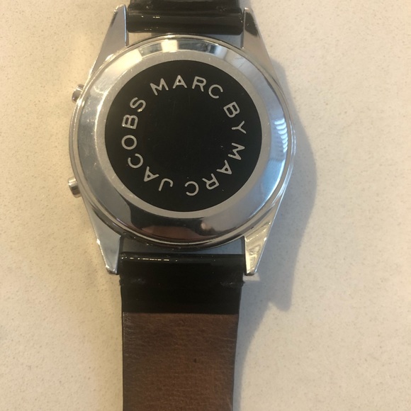 Marc Jacobs Watch - Picture 3 of 3